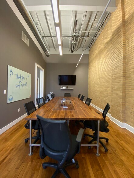 More Photos Of 3121 Broadway St, Paducah Storefront Retail Office For Sale