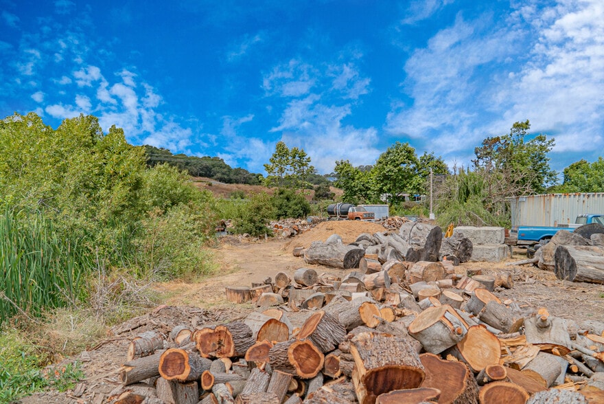 More Photos Of 10050 Reese Cir, Prunedale Warehouse For Sale