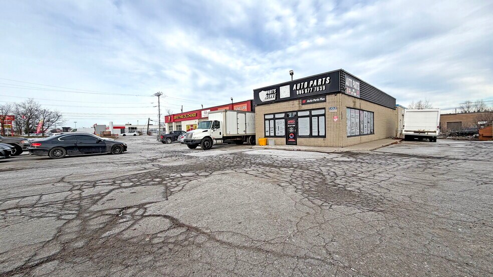 More Photos Of 341 Guelph St, Halton Hills General Retail For Sale