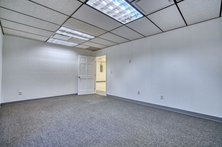 More Photos Of 2200 Central Ave, Boulder Industrial For Sale