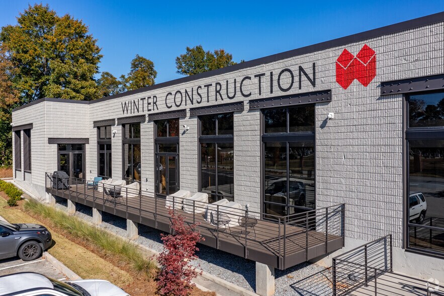 More Photos Of 5616 Peachtree Rd, Atlanta Loft Creative Space For Lease
