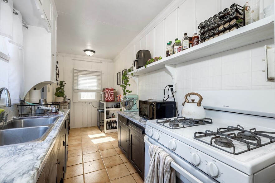 More Photos Of 4918 Del Monte Ave, San Diego Multifamily For Sale