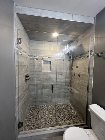 More Photos Of 1747 Oakdale Ave, Green Bay Apartments For Sale