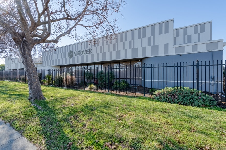 More Photos Of 22421-22429 Hesperian Blvd, Hayward Research And Development For Sale