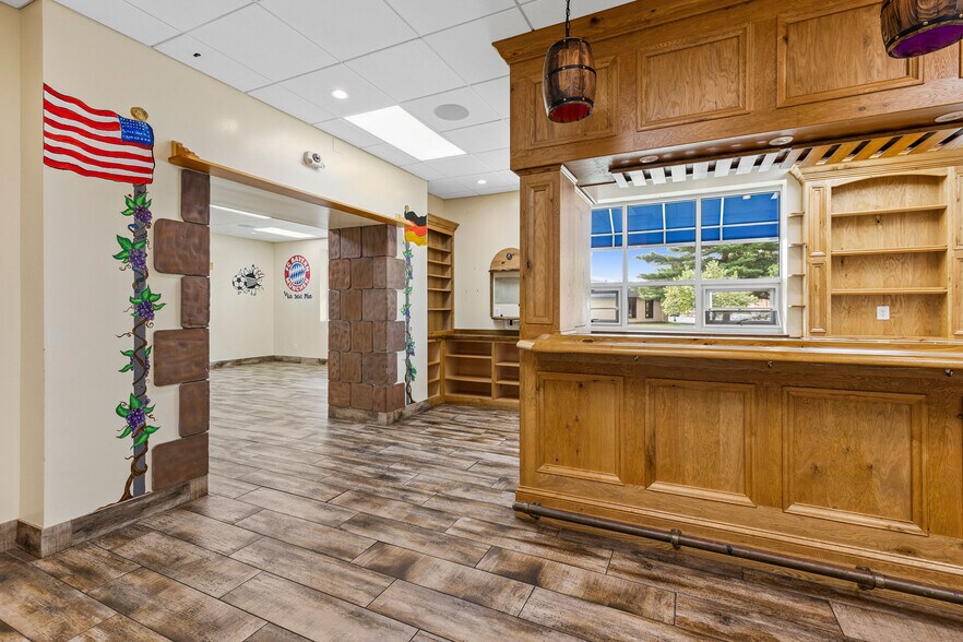 More Photos Of 102 N Rogers St, Aberdeen Restaurant For Sale