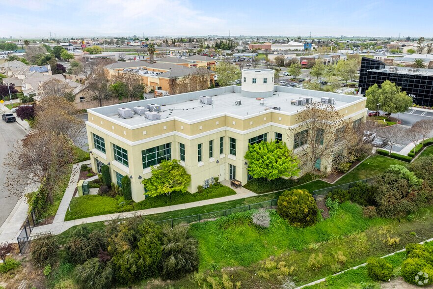 More Photos Of 2316 Orchard Pky, Tracy Medical For Lease