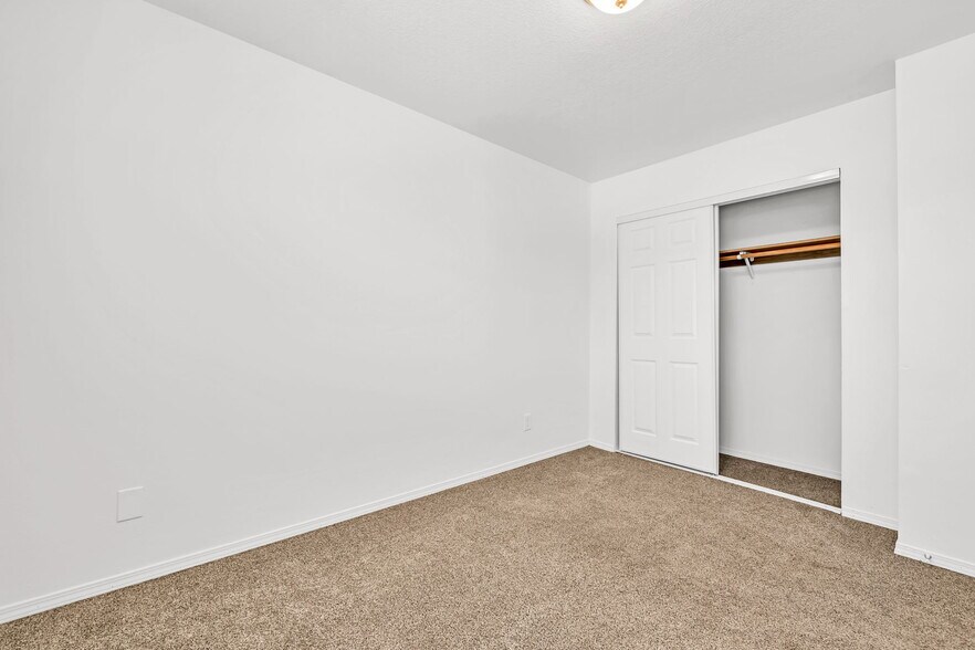 More Photos Of 1901-1943 SE 122nd Ave, Portland Apartments For Sale
