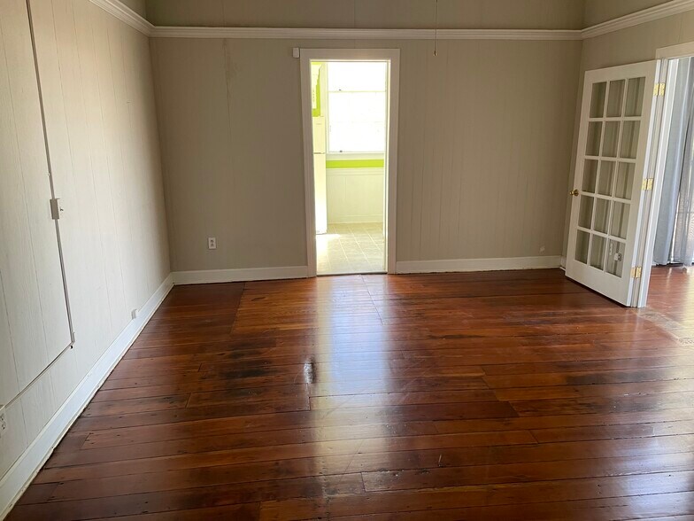 More Photos Of 635 E Bay St, Charleston Office Residential For Lease