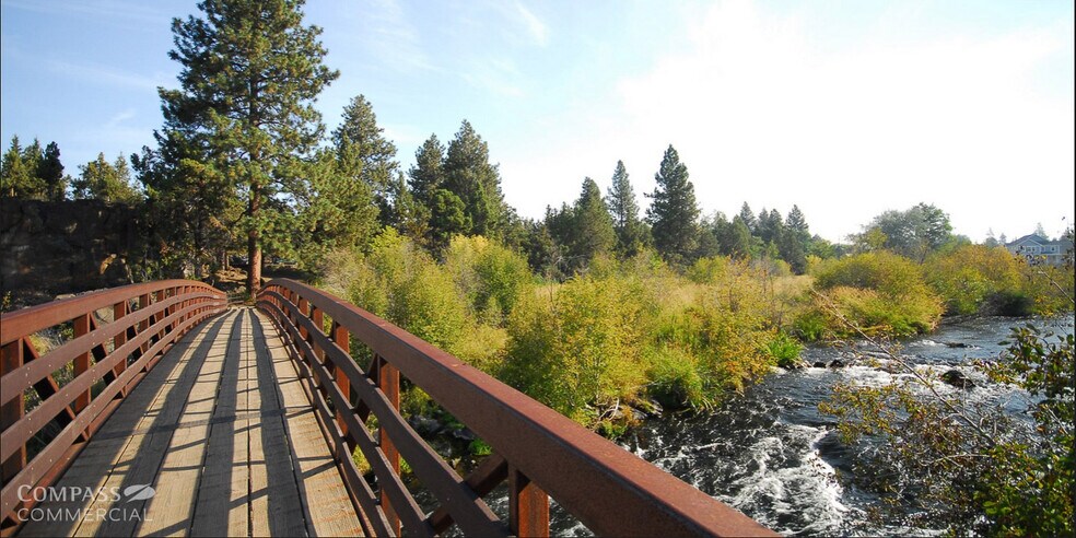 More Photos Of 62968 O B Riley Rd, Bend Office For Lease