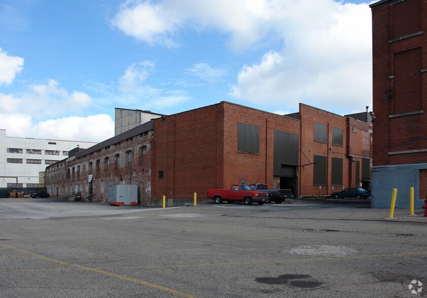 More Photos Of 540 S Main St, Akron Manufacturing For Lease