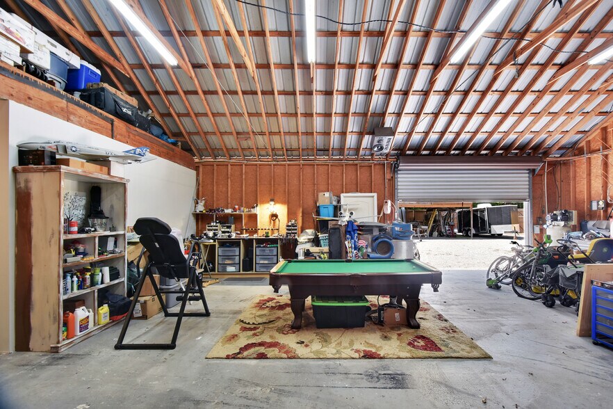 More Photos Of 1607 Norwich St, Brunswick Flex For Sale