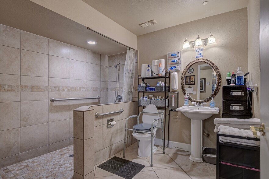 More Photos Of 906 E Frontier St, Payson Assisted Living For Sale