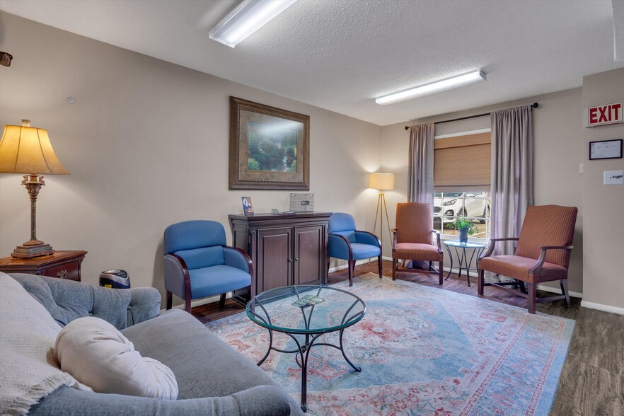 More Photos Of 4005 Rufe Snow Dr, North Richland Hills Medical For Sale