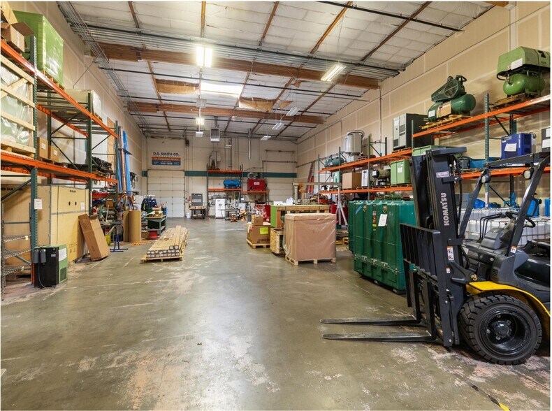More Photos Of 1420 80th St SW, Everett Warehouse For Sale
