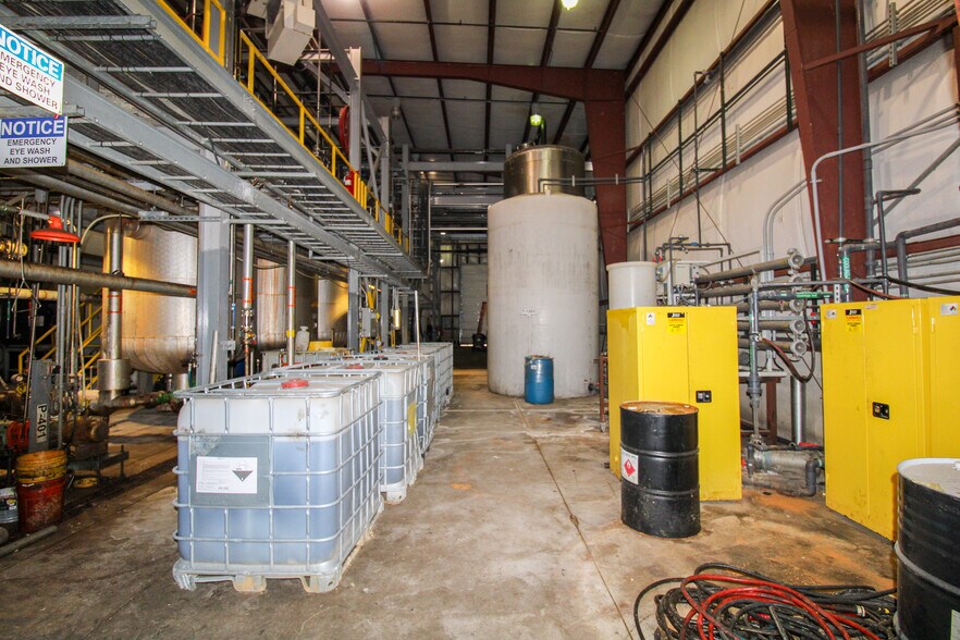 More Photos Of 5640 44th Ave S, Clinton Industrial For Sale