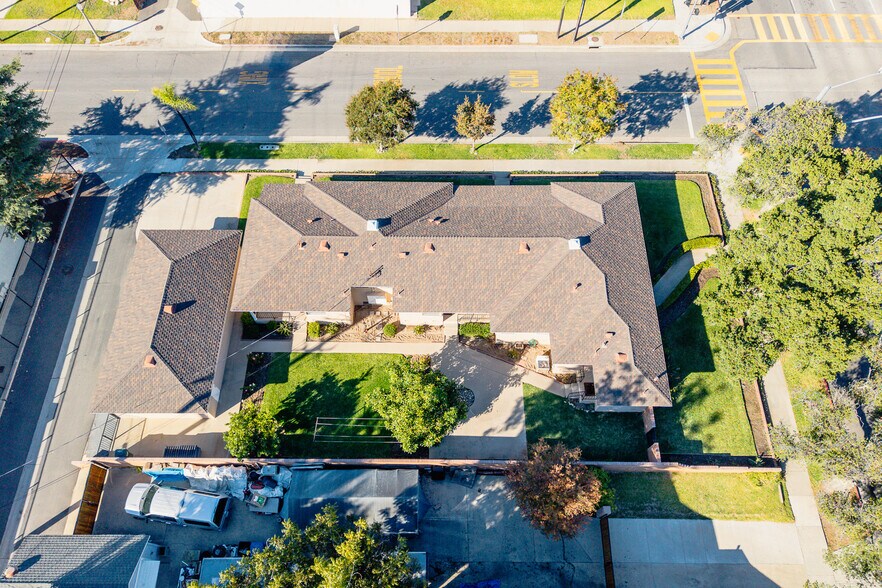 More Photos Of 1047 N San Gabriel Ave, Azusa Apartments For Sale