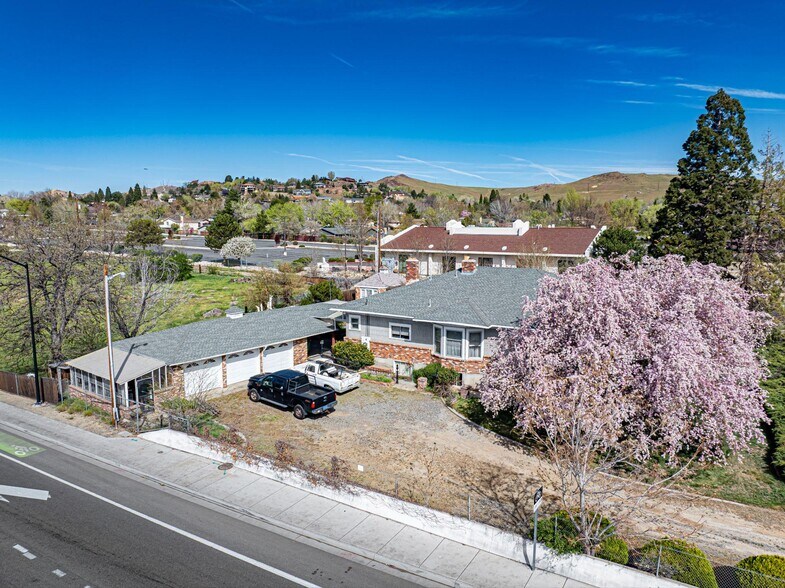 More Photos Of 2965-2975 Pyramid Way, Sparks Land For Sale