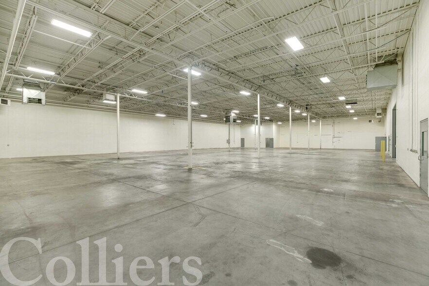 More Photos Of 11193 W Emerald St, Boise Distribution For Lease