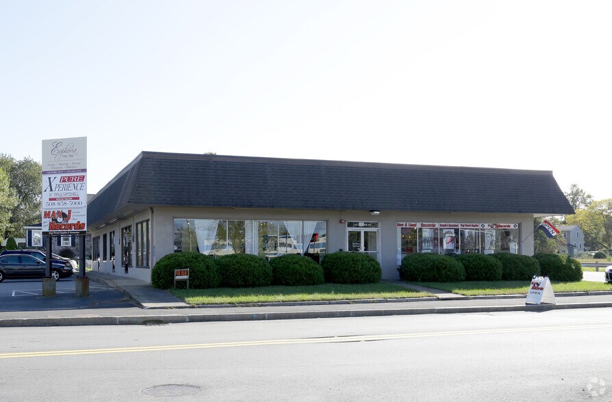 More Photos Of 145 Bridge St, Fairhaven General Retail For Sale