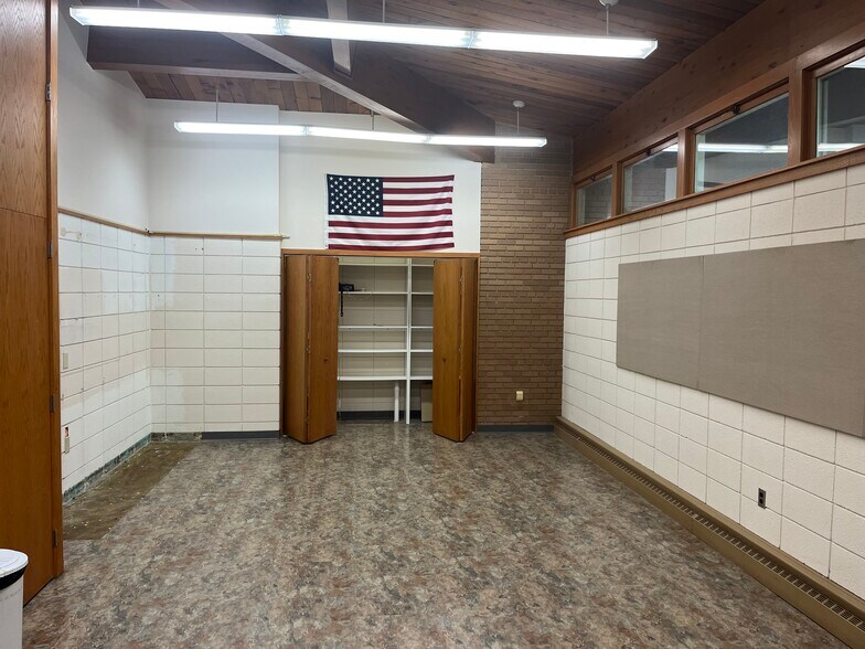 More Photos Of 111 N Main St, Mayville Public Library For Sale