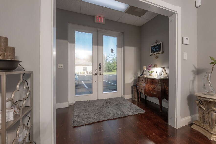 More Photos Of 160 E Bloomingdale Ave, Brandon Medical For Sale