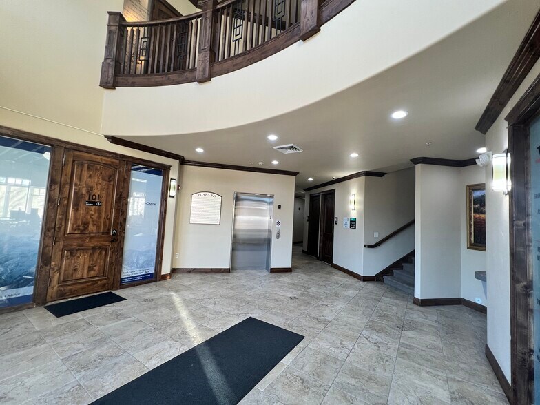 More Photos Of 623 E Fort Union Blvd, Midvale Medical For Sale