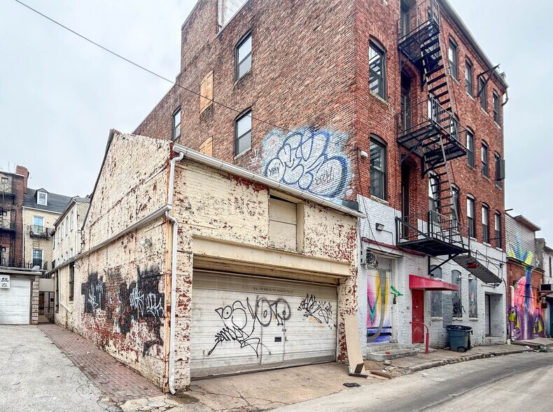 More Photos Of 405 N Paca St, Baltimore Storefront Retail Office For Sale