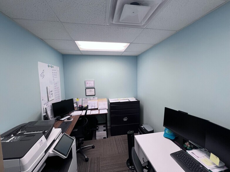 More Photos Of 9200 Ventnor Ave, Margate City Office Residential For Sale