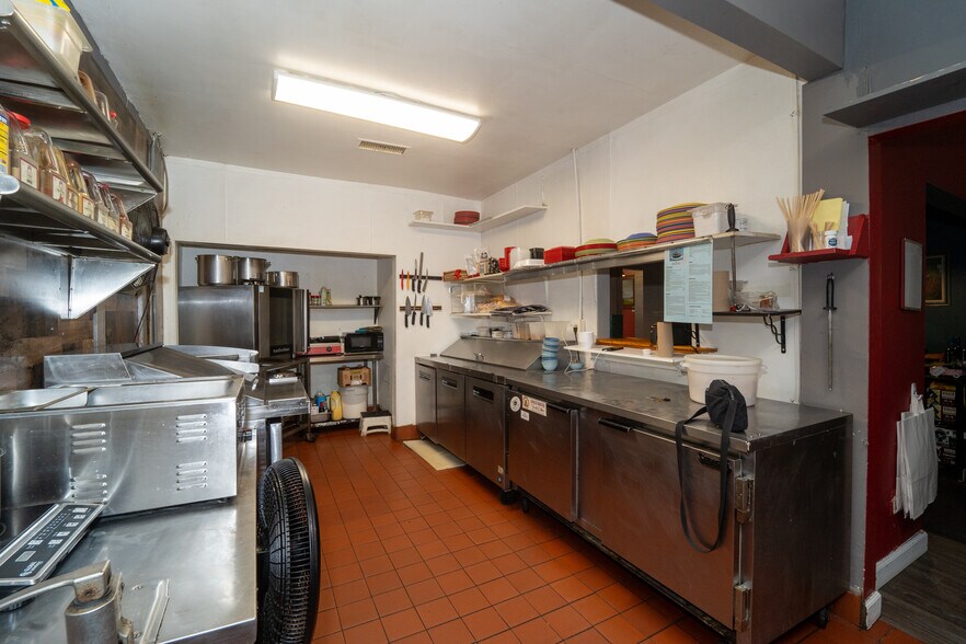 More Photos Of 40 S Dixie Hwy, Saint Augustine Storefront Retail Residential For Sale