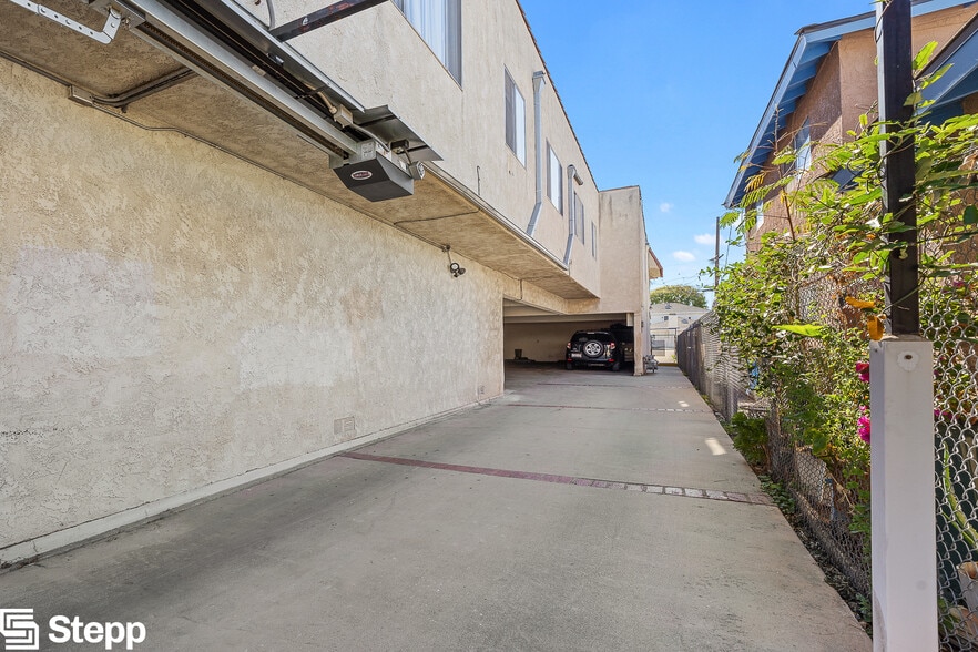 More Photos Of 560 W 4th St, San Pedro Apartments For Sale