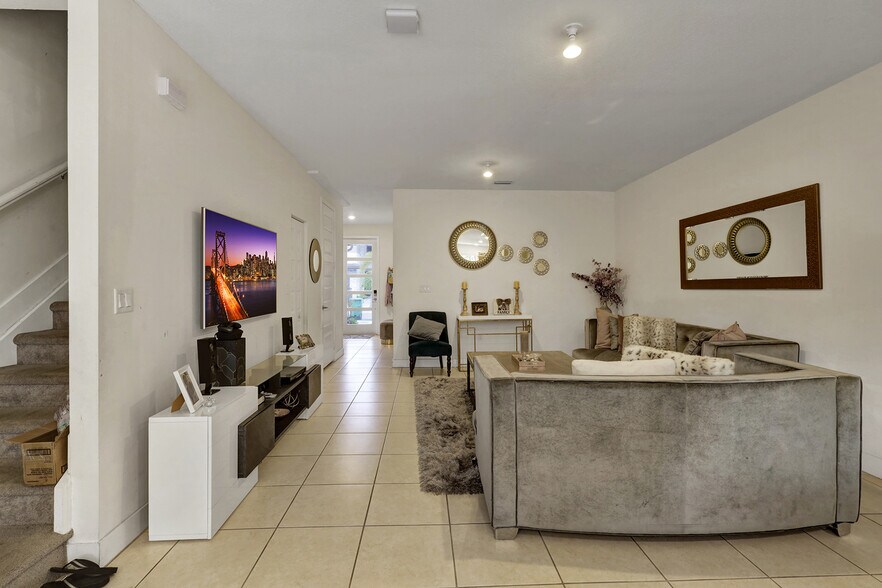 More Photos Of 15809 NW 91st Ct, Miami Lakes Specialty For Sale