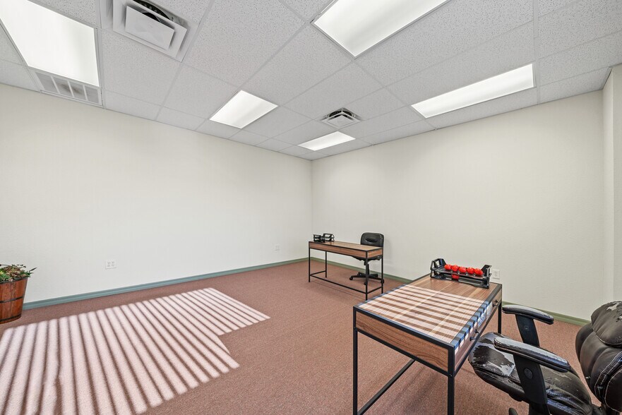 More Photos Of 18820 Sakera Rd, Hudson Warehouse For Sale