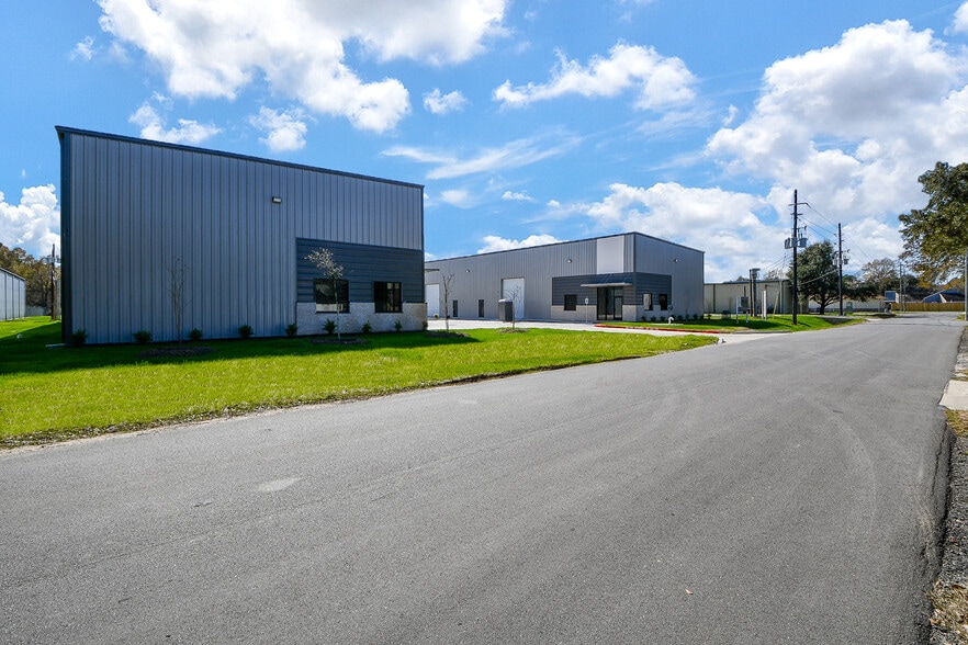 More Photos Of 5713 13th St, Katy Unknown For Lease