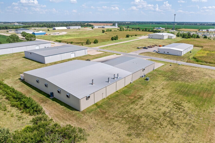 More Photos Of 1800 SE 9th St, Newton Manufacturing For Sale