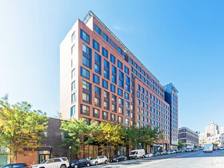 Primary Photo Of 556 Bergen Ave, Bronx Apartments For Lease