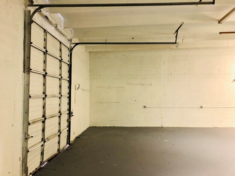 More Photos Of 1142 Okeechobee Rd, West Palm Beach Industrial For Lease