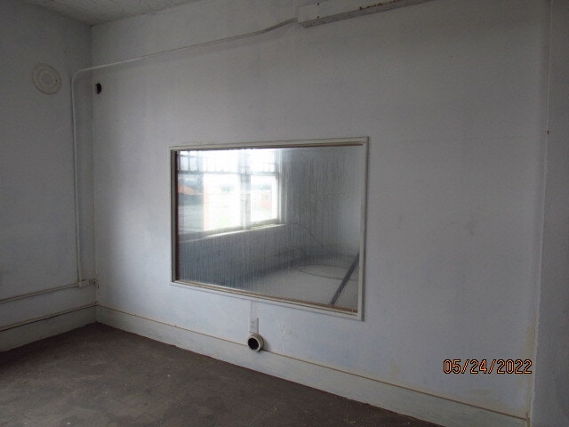 More Photos Of 301 N Washington St, Ardmore Distribution For Sale