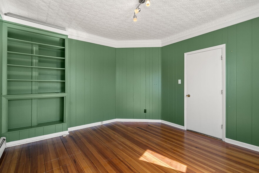 More Photos Of 113 Belmont St, Belmont Office For Sale