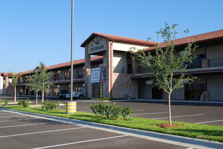 Primary Photo Of 2110 Lomas Del Sur Blvd, Laredo Storefront Retail Office For Sale