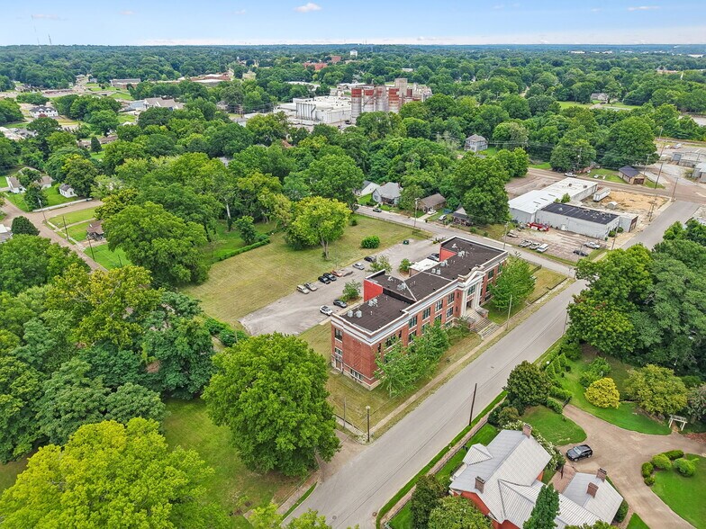 More Photos Of 217 E Deadrick St, Jackson Apartments For Sale