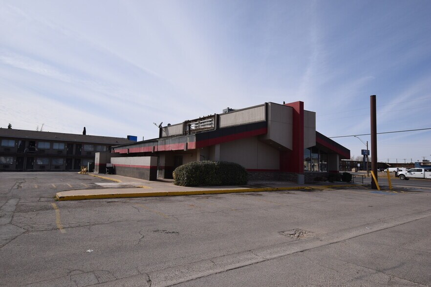 More Photos Of 3701 W Wall St, Midland General Retail For Sale