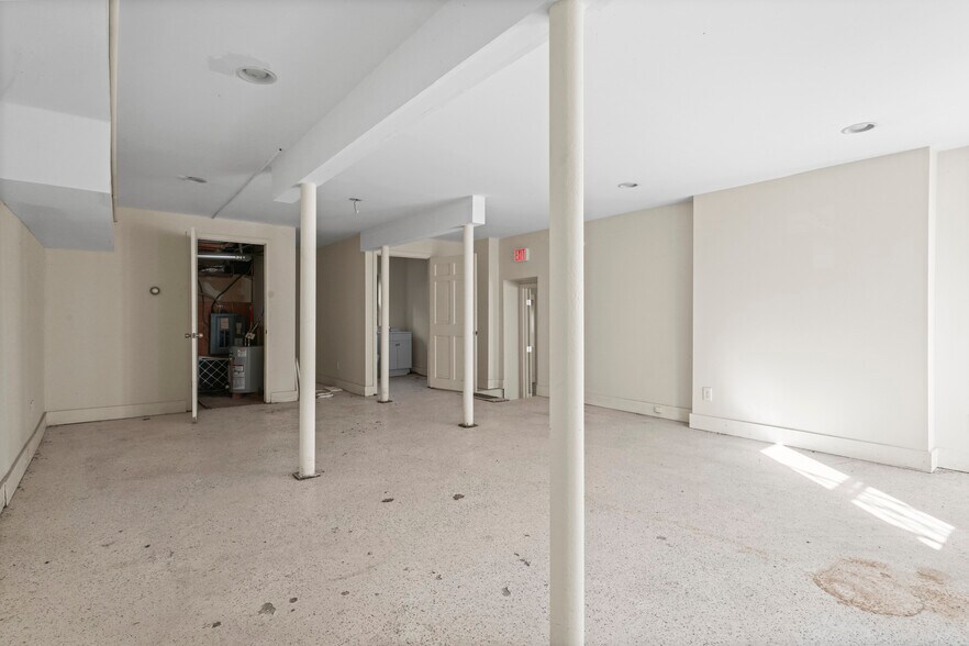 More Photos Of 132-134 S Swan St, Albany Office Residential For Sale