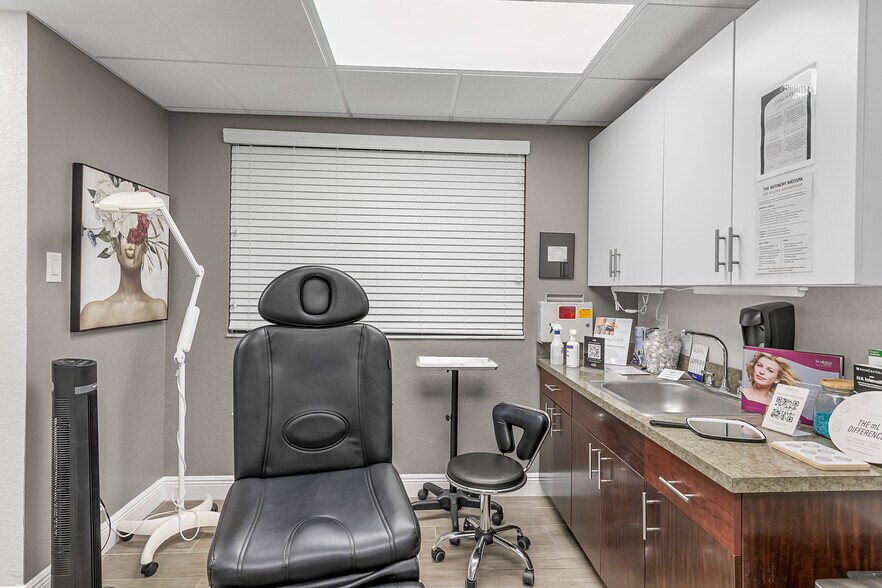 More Photos Of 2194 Highway A1A, Indian Harbour Beach Medical For Sale