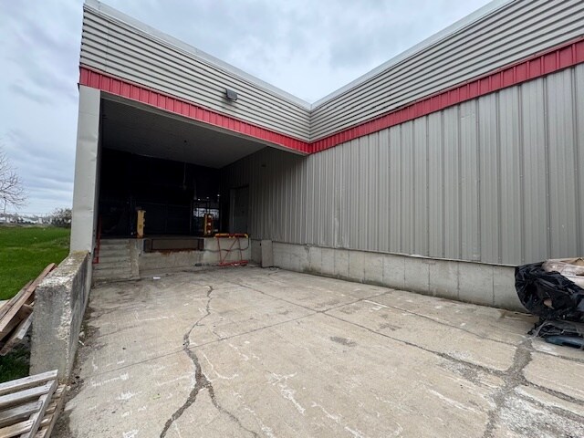 More Photos Of 2954 Ontario St, Perth East Freestanding For Lease
