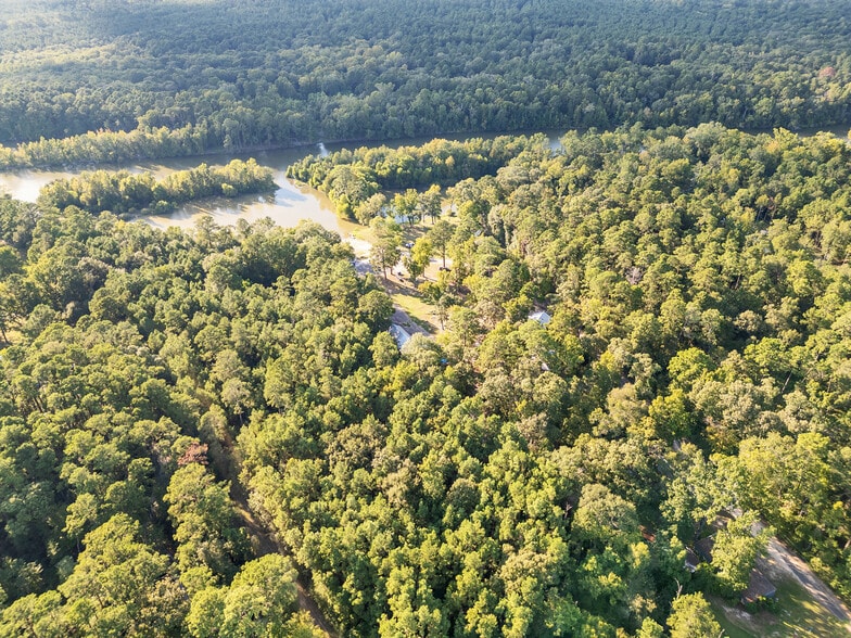 More Photos Of 280 Broken Arrow Marina, Livingston Hotel For Sale