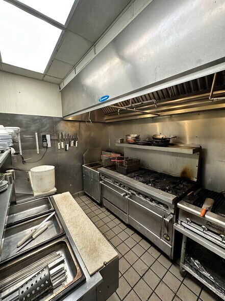 More Photos Of 2106 W North Temple, Salt Lake City Restaurant For Sale