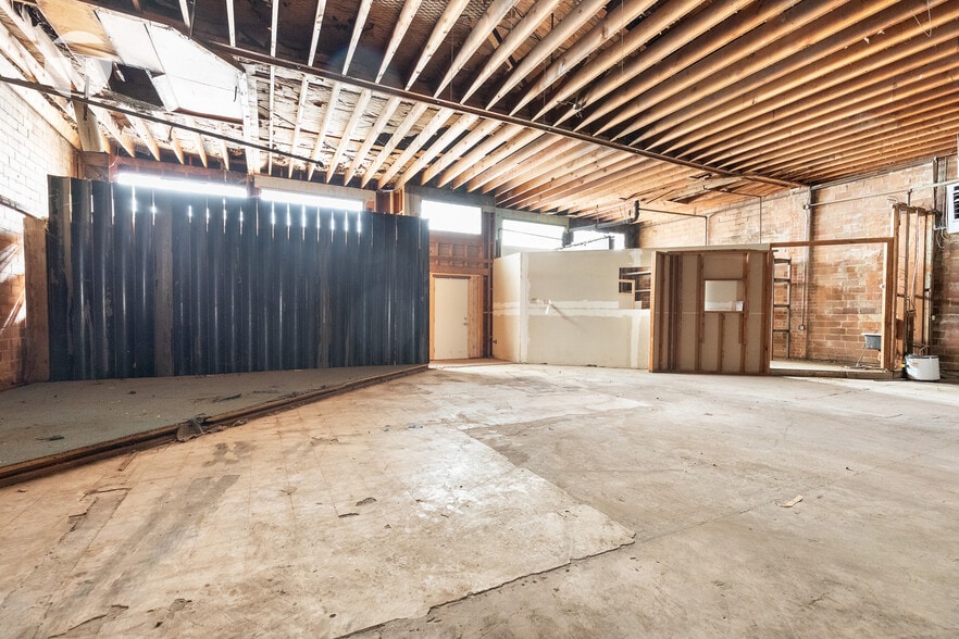 More Photos Of 1721 Del Paso Blvd, Sacramento Storefront Retail Office For Sale