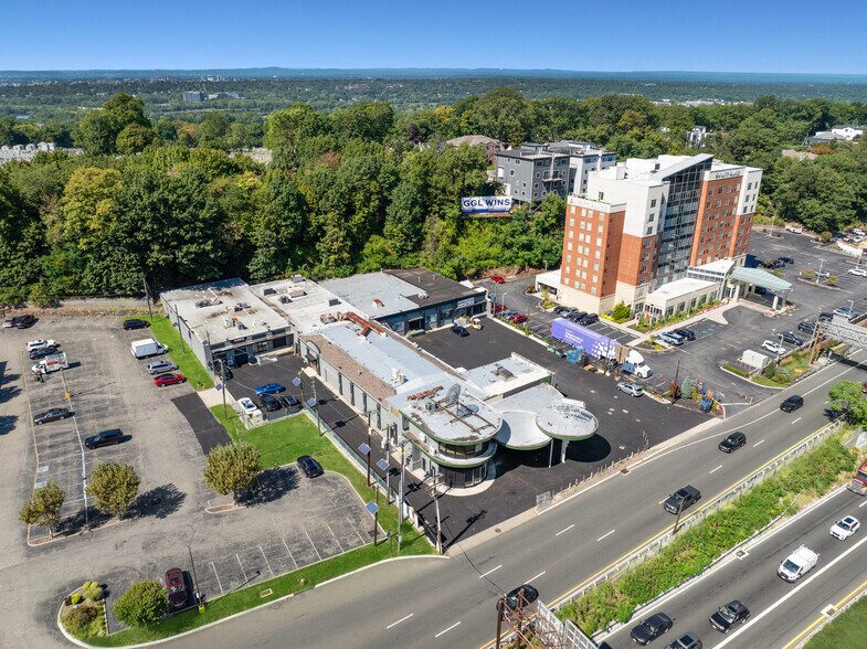 More Photos Of 2143 Rt 4 E, Fort Lee Warehouse For Lease