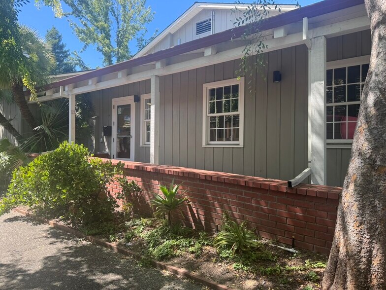 More Photos Of 14554 Big Basin Way, Saratoga Storefront Retail Office For Lease