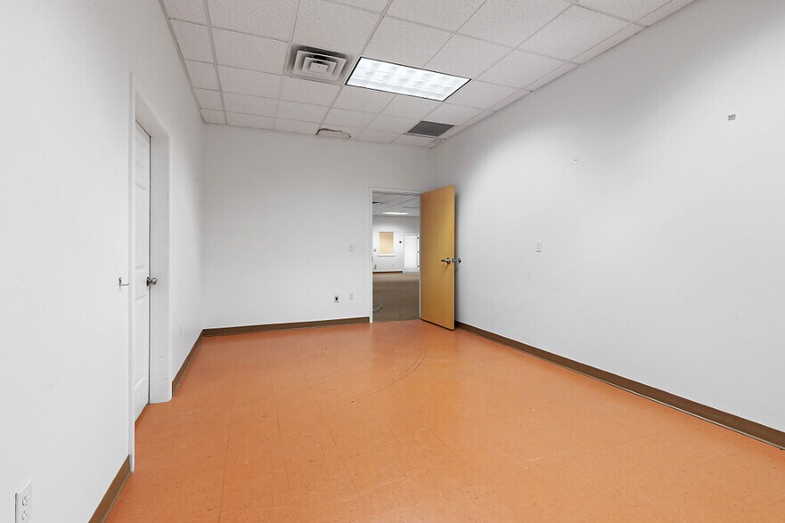 More Photos Of 4 Industrial Pky, Brunswick Manufacturing For Lease